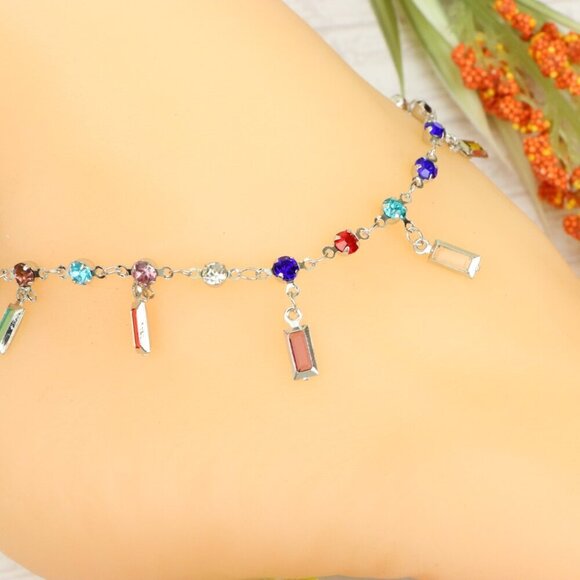 "Handmade Anklet – Elegant & Delicate Jewelry for Women | UNVRC1322 - Picture 3 of 10